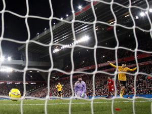Pertunjukan Horor Alisson Becker