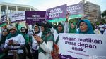 Aksi Emak-emak Suarakan Perlindungan Anak di CFD