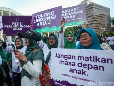 Aksi Emak-emak Suarakan Perlindungan Anak di CFD