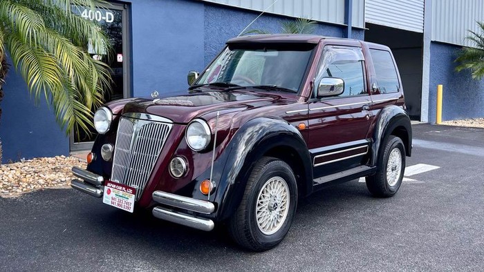 Pajero Junior Flying Pug