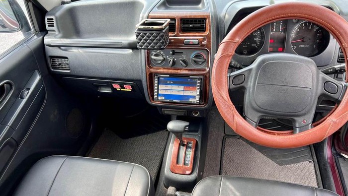 Pajero Junior Flying Pug