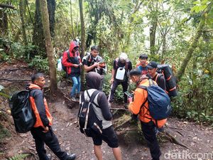 Gunung Marapi Kembali Buka, Mendaki di Sini Bisa Pesan Online
