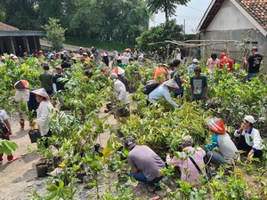 Semangat Petani Bandung Hijaukan Lahan