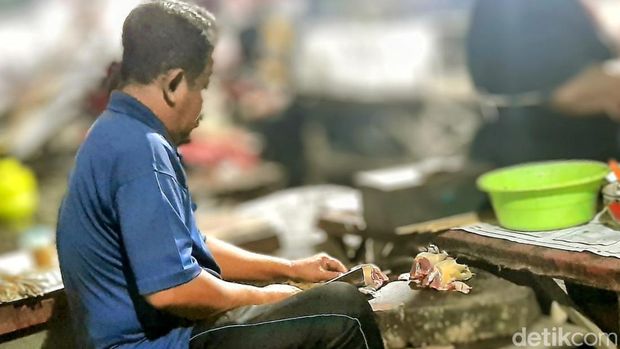 Nikmatnya Sate Merpati yang Tak Pernah Ingkar Janji pada Lidah Pembeli