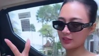 Wika Salim dikenal sebagai pedangdut handal. Menggeluti bidang tarik suara membuat dirinya terkenal dengan cengkok yang khas. Foto: Instagram/wikasalim