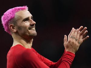 Rambut Pink Ceria Antoine Griezmann