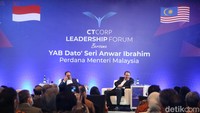 Dalam kesempatan ini, Anwar menyampaikan paparan perihal hubungan antara Malaysia dan Indonesia. Acara dipandu langsung oleh Chairman CT Corp Chairul Tanjung.  