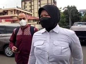 Venna Melinda Penuhi Panggilan Polda Jatim Usai Laporkan Suami KDRT
