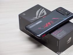 Unboxing Asus ROG Phone 6, HP Gaming Mumpuni Rp 10 Jutaan