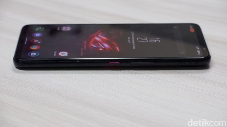 Asus ROG Phone 6 Asus ROG Phone 6