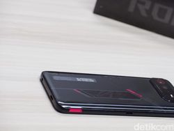 Unboxing Asus ROG Phone 6, HP Gaming Mumpuni Rp 10 Jutaan