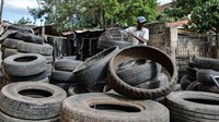 Selain menguntungkan, mendaur ulang barang bekas juga untuk mencegah pencemaran lingkungan yang diakibatkan oleh sampah.