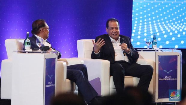 CT Corps Leadership Forum Bersama Perdana Menteri Malaysia YAB Dato' Seri Anwar Ibrahim, di Menara Bank Mega, Jakarta, Senin, 9/1/2023. (CNBC Indonesia/ Muhammad Sabki)