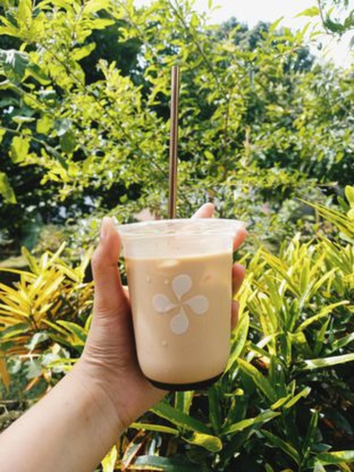 Es kopi susu gula aren Es kopi susu gula aren
