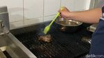 Maknyus! Di Kemang Ada Ayam Bakar Bumbu Jamaika yang Gurih Aromatik