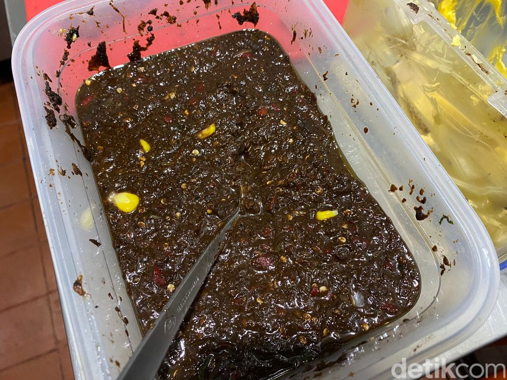 Jawaica: Gurih Aromatik! Ayam Bakar Bumbu Jamaika yang Hits di Kemang