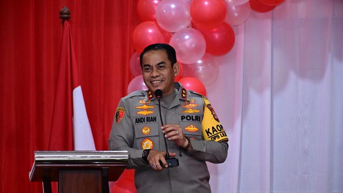 Kapolda Kalimantan Selatan, Irjen Andi Rian Djajadi.