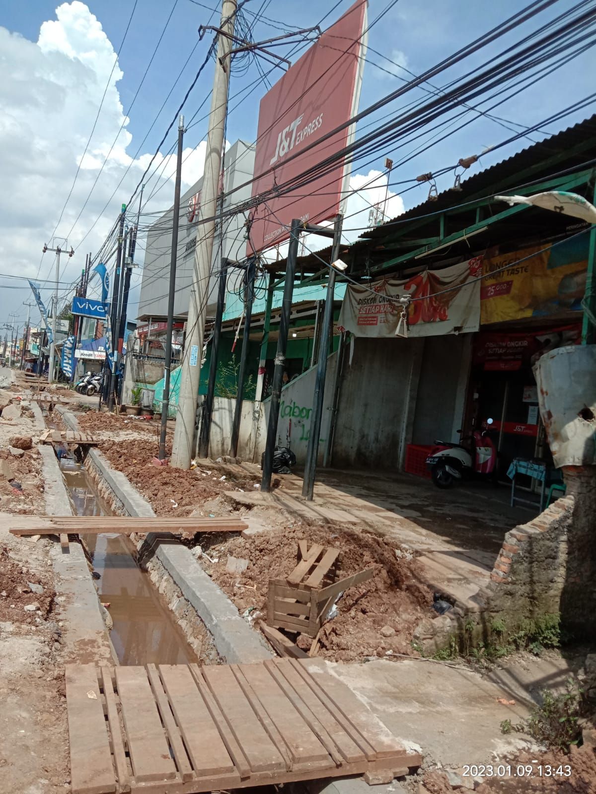 Kondisi ruas Jl Cikarang-Cibarusah di Kabupaten Bekasi, 9 Januari 2022. (Dok PPK Peningkatan Jl Cikarang-Cibarusah)
