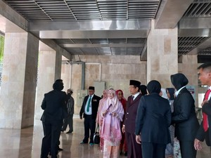Istri PM Malaysia Antusias Lewati Terowongan Silaturahmi Istiqlal-Katedral