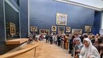 Melihat Lukisan Monalisa di Museum Louvre Paris