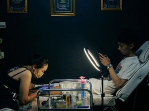 Ngalam Mbois: Lika-liku Eks Perawat di Malang Banting Setir Jadi Artis Tato