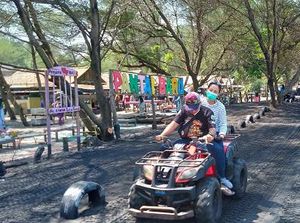 Pelesir ke Pantai Baru Jogja Lur, Ada Kincir Angin Raksasa