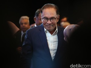 Anwar Ibrahim Siap Negosiasi dengan China soal Laut China Selatan