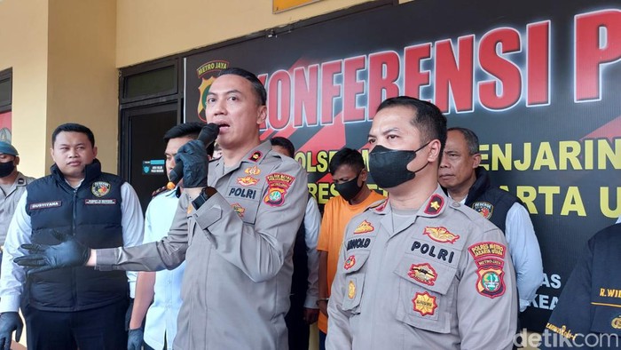 Polisi merilis kasus pria bakar mantan istri di Penjaringan, Jakarta Utara.