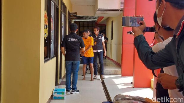 Polisi merilis kasus pria bakar mantan istri di Penjaringan Jakarta Utara