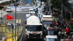 Potret Macet di Jalan Gajah Mada Jakbar Siang Ini