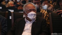 Selain itu ada pula Menteri PUPR Basuki Hadimuljono.