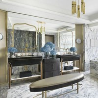 Kemewahan juga terasa sampai kamar mandi. Betapa tidak, semuanya serba marmer. (Foto: Dok. Four Seasons)