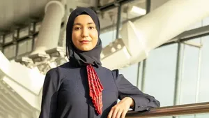 Seragam Baru Pramugari British Airways, Ada Desain untuk yang Berhijab Lho