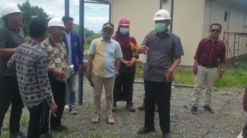 Anggota DPRD Provinsi Akhdiansyah saat melakukan sidak di PT Sumber Mantap Sejahtera (SMS).