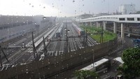 Sejak akhir Desember 2022 lalu, masyarakat dan pengguna jasa MRT Jakarta telah menggunakan jembatan sepanjang 307,5 meter yang menghubungkan gedung Poins Square, area transit plaza di depan gedung Poin Square, dan Stasiun Lebak Bulus Grab ini. Foto: Dok. MRT Jakarta/Nasrullah