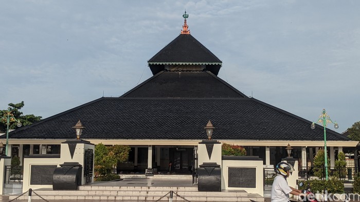 Suasana Masjid Agung Demak, Senin (9/1/2023).