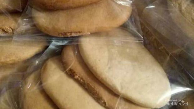 Wajib Cobain Kuliner Coto Menggala dan Wadai Ilat Sapi Wadai Ilat Sapi