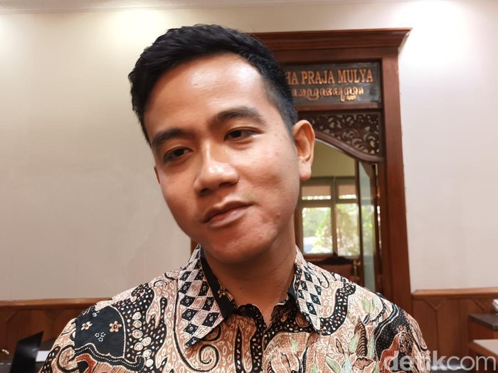 Wali Kota Solo Gibran Rakabuming Raka di Balai Kota Solo, Senin (9/1/2023).