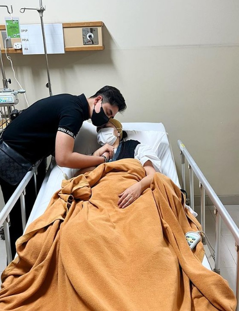 10 Momen Hangat Athalla Nauval Kulineran Bareng Venna Melinda