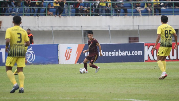 PSM Makassar berhasil menahan imbang tuan rumah Barito Putera 1-1 pada laga tunda pekan ke-6 Liga 1 2022/2023.