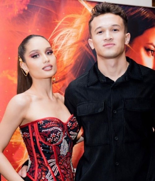 Cinta Laura dan Arya Vasco