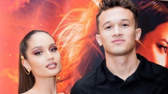 Cinta Laura dan Arya Vasco