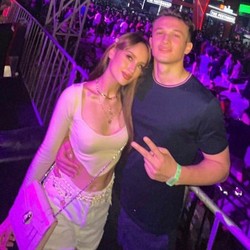 Quality Time Cinta Laura dan Arya Vasco: Nonton sampai Masak Bareng Quality Time Cinta Laura dan Arya Vasco: Nonton sampai Masak Bareng