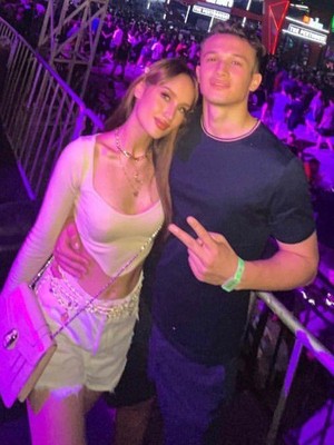 Quality Time Cinta Laura dan Arya Vasco: Nonton sampai Masak Bareng Quality Time Cinta Laura dan Arya Vasco: Nonton sampai Masak Bareng