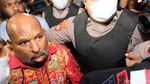 Dikawal Ketat, Lukas Enembe Tiba di RSPAD Gatot Soebroto