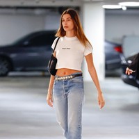 Selebriti Hollywood memberikan reaksi setelah masuk dalam daftar Nepo Baby versi New York Magazine yang membahas artis-artis aji mumpung karena koneksi keluarga mereka yang terkenal. Setelah Tom Hanks dan Jamie Lee Curtis, kini giliran model Hailey Bieber. (Foto: Rachpoot/Bauer-Griffin/GC Images)