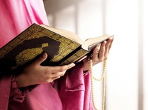 Kumpulan Hadits Keutamaan Membaca Al-Quran, Salah Satunya Dikelilingi Oleh Malaikat