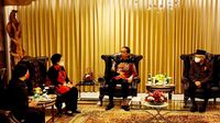 Momen Jokowi Duduk Bareng Megawati Hingga Puan Sebelum Pembukaan HUT PDIP