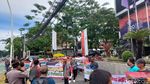 Puluhan Peternak Seruduk Kantor Zulhas Tuntut Stabilkan Harga Ayam