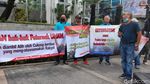 Puluhan Peternak Seruduk Kantor Zulhas Tuntut Stabilkan Harga Ayam